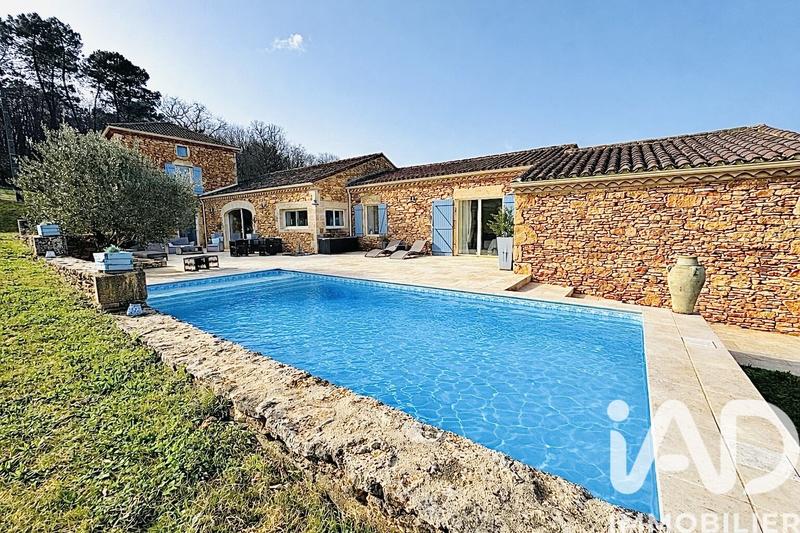 Maison - 200 m² - 5 pièces