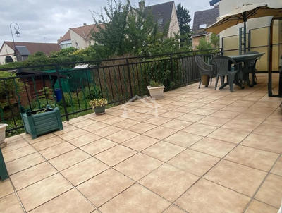 Maison - 91 m² - 4 pièces