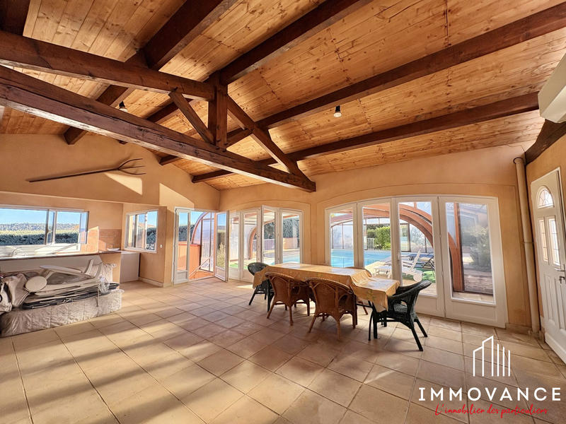 Maison traditionnelle - 311 m² - 11 pièces