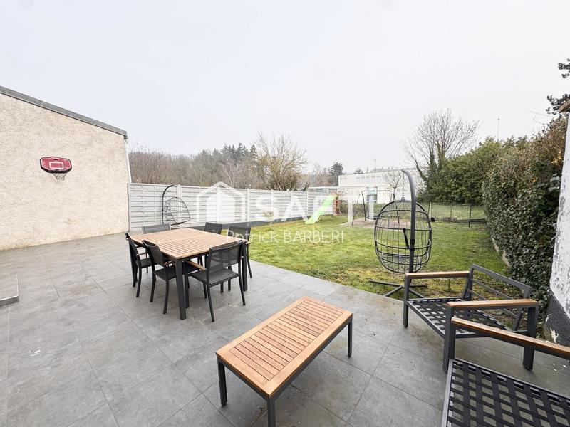 Maison - 94 m² - 5 pièces