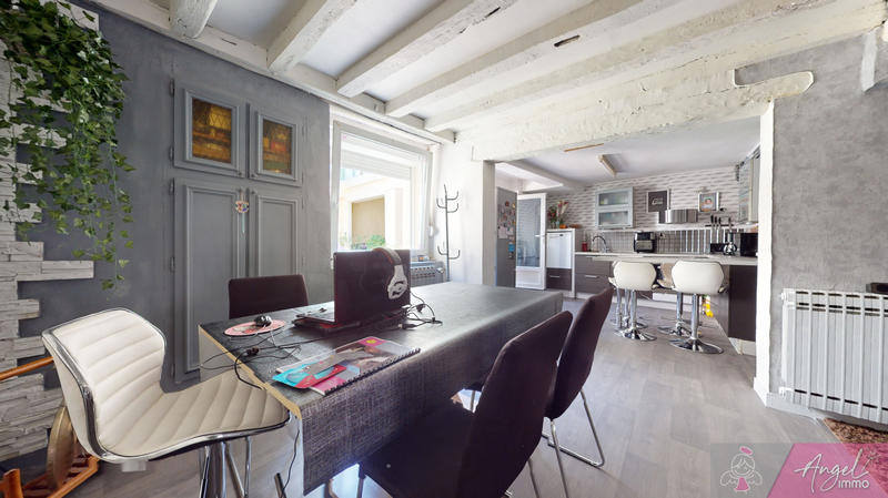 Maison de village - 195 m² - 10 pièces