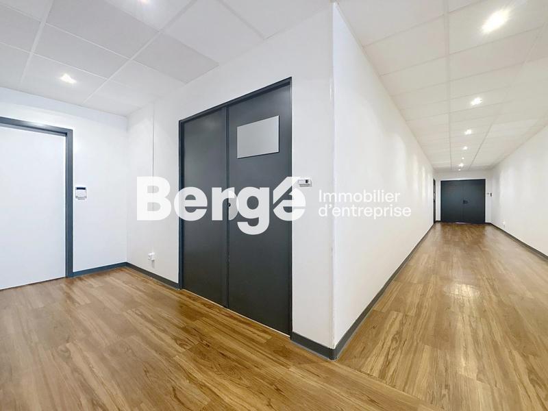 Bureau - 168 m²