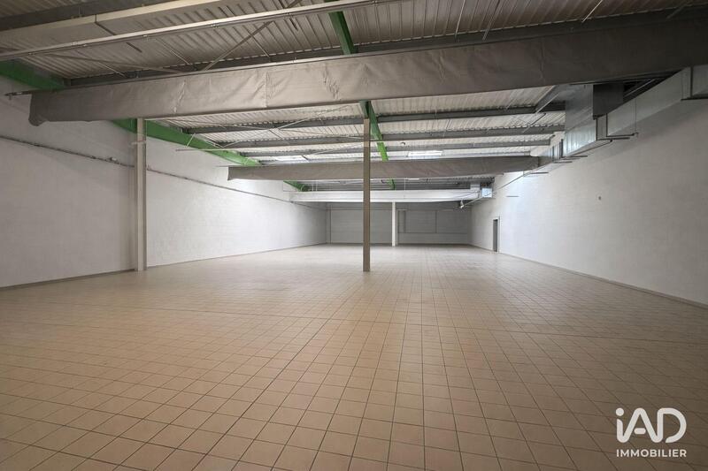 Local commercial - 1 273 m²