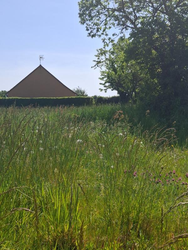 Terrain constructible - 1 040 m²