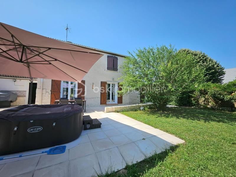 Maison traditionnelle - 104 m² - 4 pièces