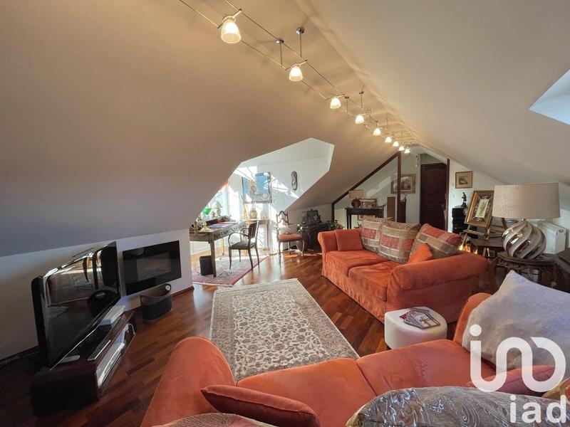 Maison - 177 m² - 7 pièces