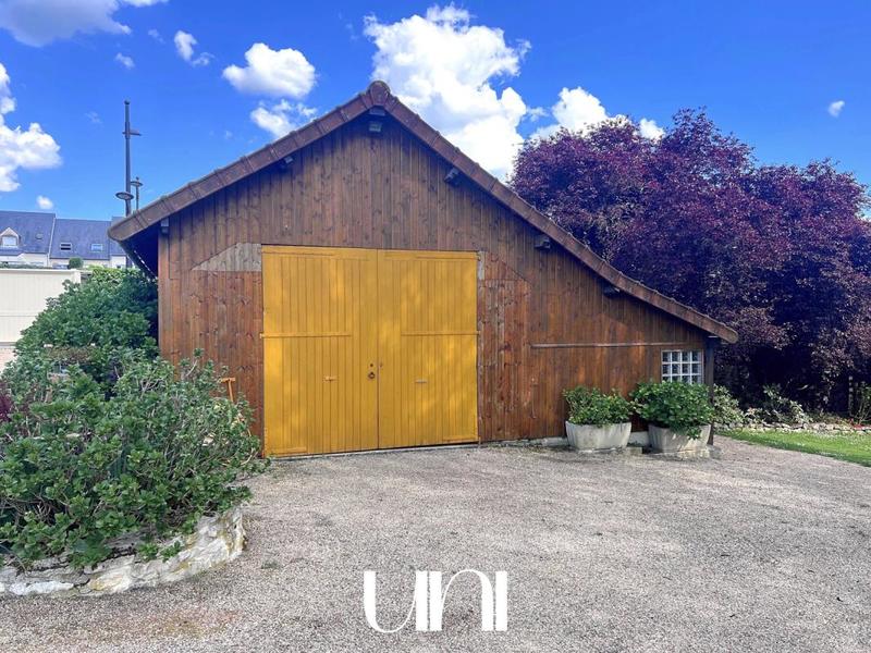 Maison - 400 m² - 7 pièces