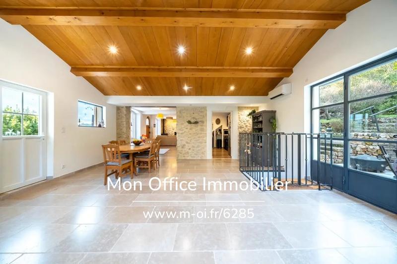 Maison - 145 m² - 6 pièces