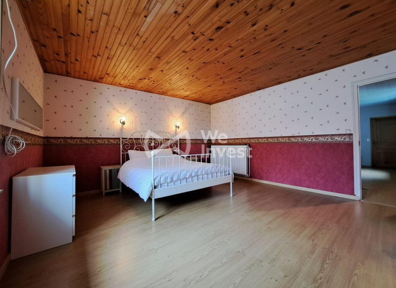 Maison - 213 m² - 8 pièces