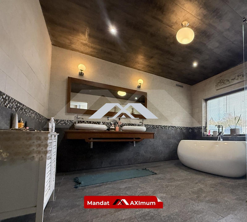 Maison - 138 m² - 3 pièces