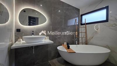 Villa - 170 m² - 6 pièces