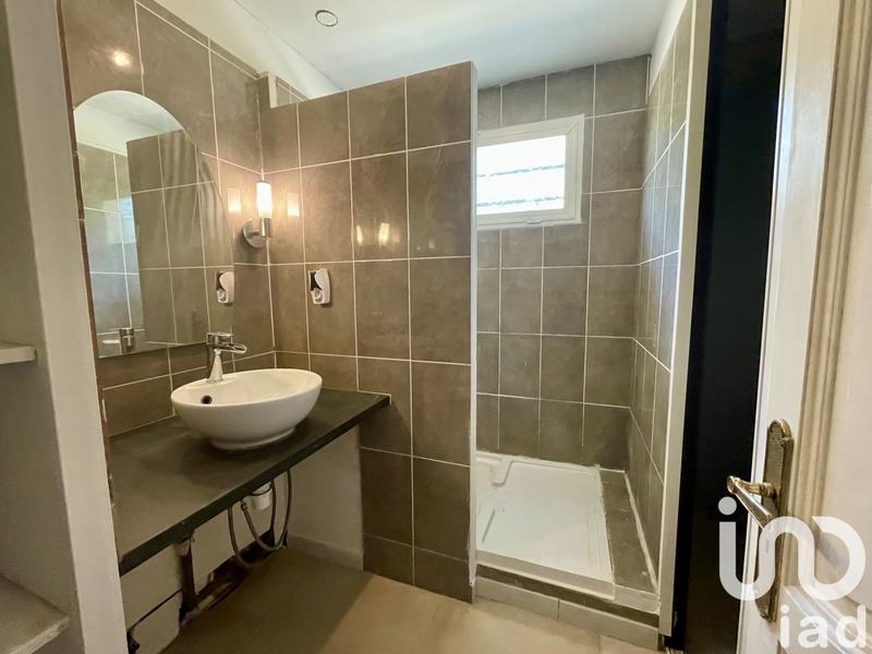 Maison - 180 m² - 9 pièces