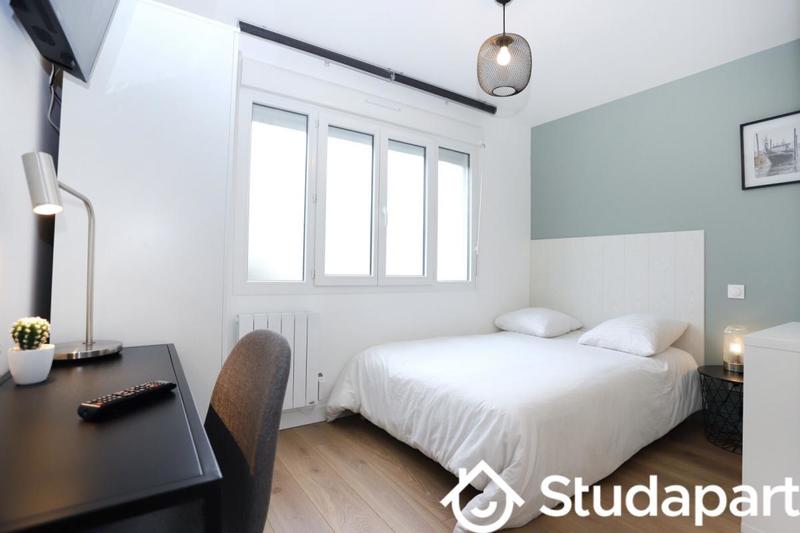 Chambre - 11 m² - 1 pièce