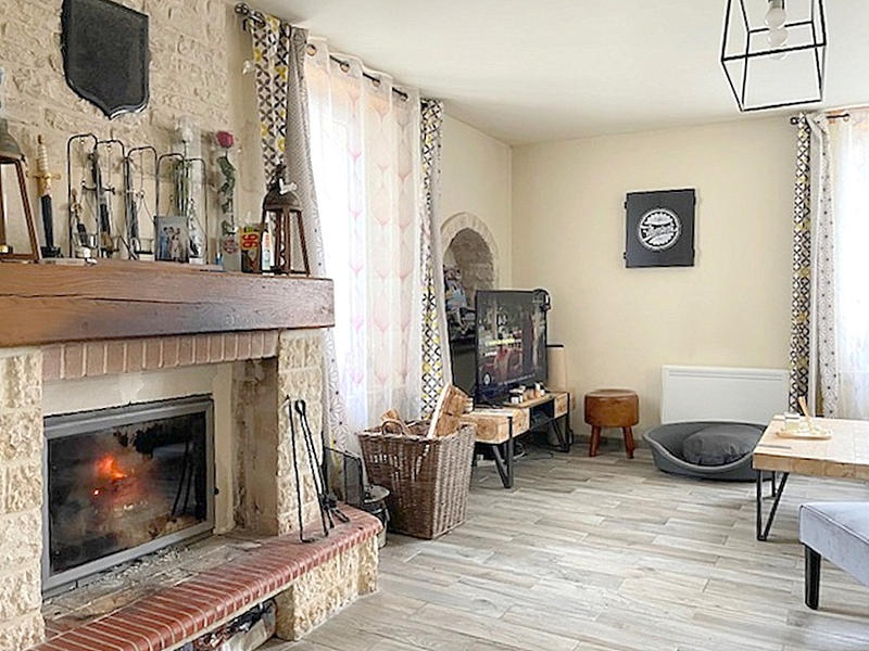 Maison - 220 m² - 10 pièces