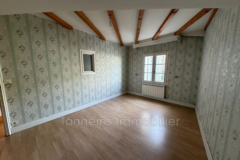 Maison - 240 m² - 8 pièces