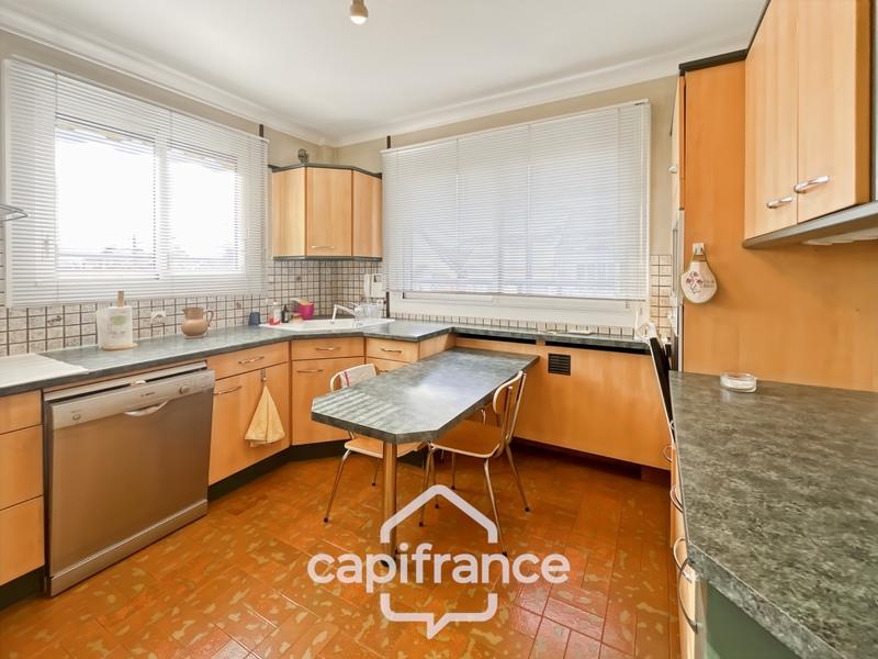 Maison - 200 m² - 6 pièces