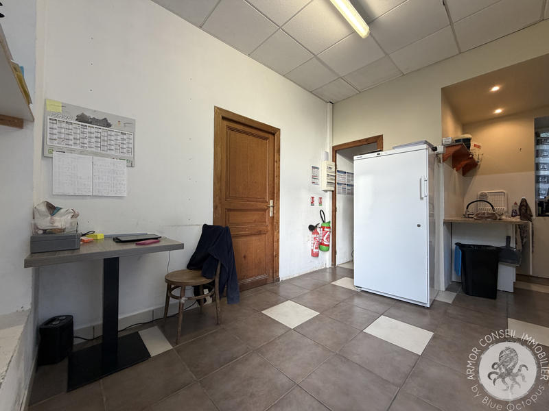 Fonds de commerce - Magasins - 65 m²