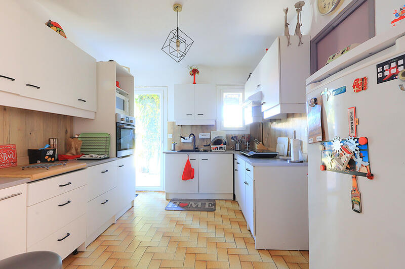 Maison - 94 m² - 5 pièces