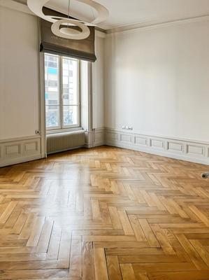 Appartement - 188 m² - 5 pièces