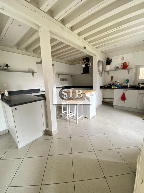 Maison - 228 m² - 7 pièces