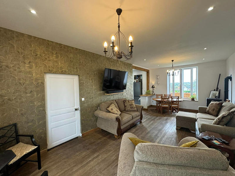 Maison - 130 m² - 7 pièces