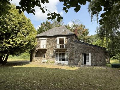 Maison - 483 m² - 14 pièces