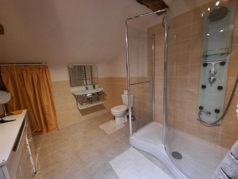 Maison traditionnelle - 285 m² - 13 pièces