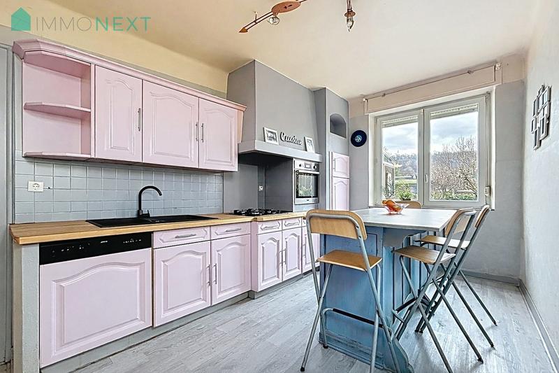 Maison - 213 m² - 9 pièces