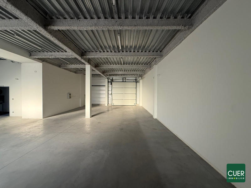 Local commercial - 257 m² - 2 pièces