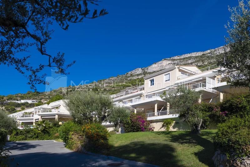 Appartement - 85 m² - 3 pièces