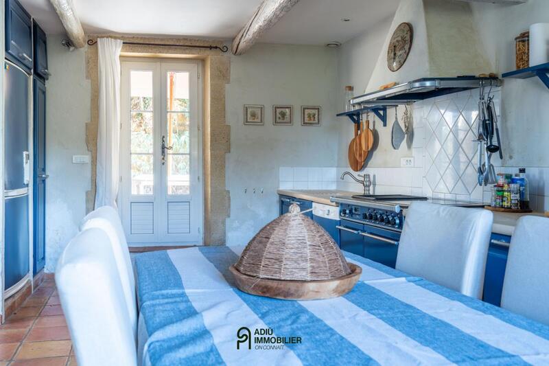 Mas - 205 m² - 6 pièces