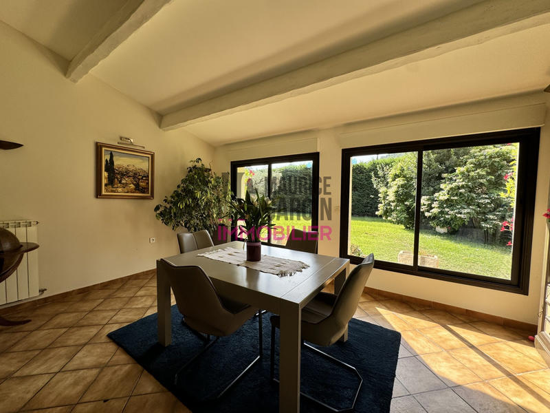 Maison traditionnelle - 153 m² - 5 pièces