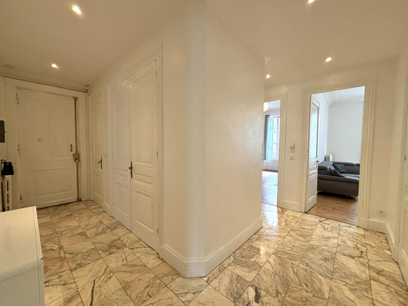 Appartement - 104 m² - 3 pièces