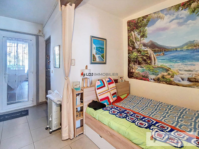 Maison - 180 m² - 8 pièces