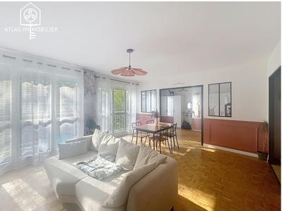 Appartement - 82 m² - 4 pièces