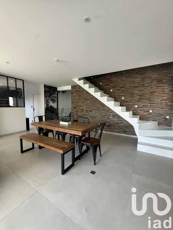 Maison - 182 m² - 7 pièces