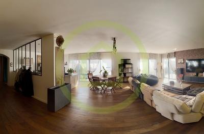 Maison - 144 m² - 5 pièces