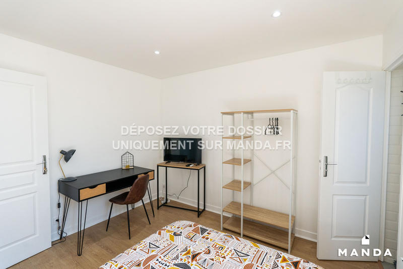 Chambre - 11 m² - 4 pièces