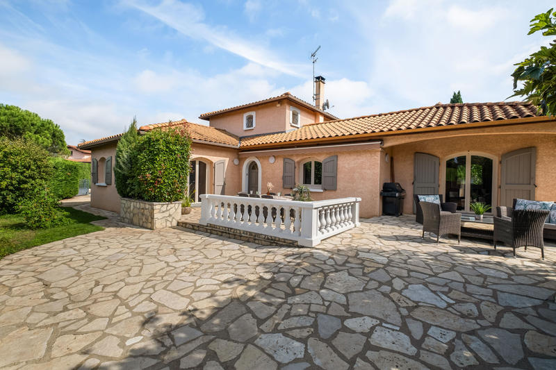 Maison - 157 m² - 6 pièces