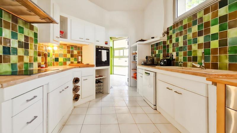 Maison - 217 m² - 6 pièces