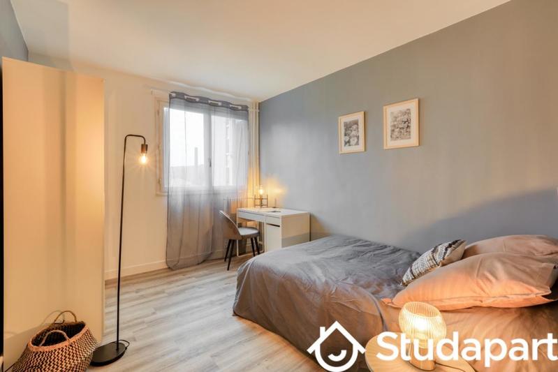 Chambre - 10 m² - 1 pièce