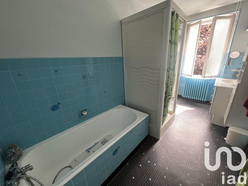 Maison - 246 m² - 7 pièces