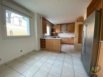 Appartement - 117 m² - 4 pièces