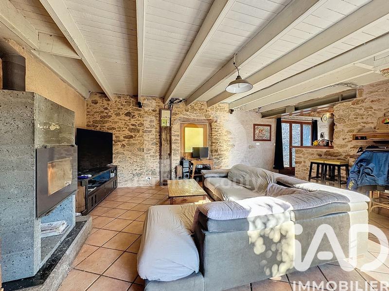 Maison - 243 m² - 7 pièces