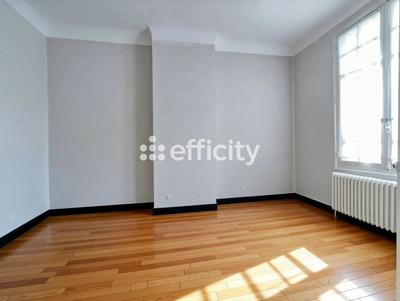 Maison - 122 m² - 6 pièces