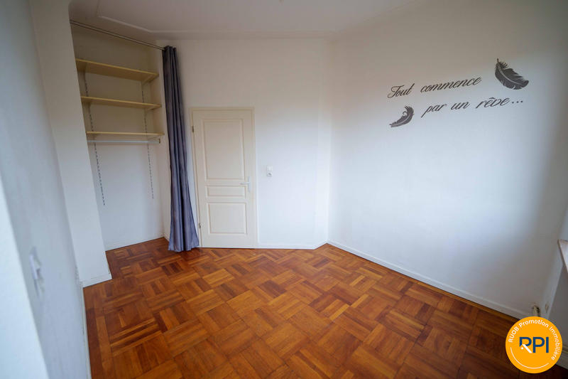 Appartement - 80 m² - 4 pièces