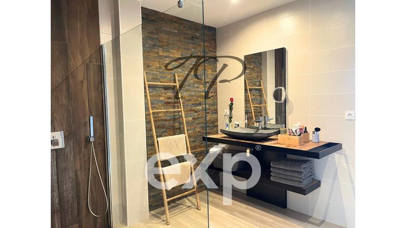 Villa - 268 m² - 7 pièces