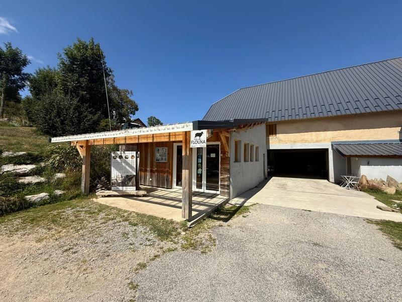 Maison - 350 m² - 10 pièces