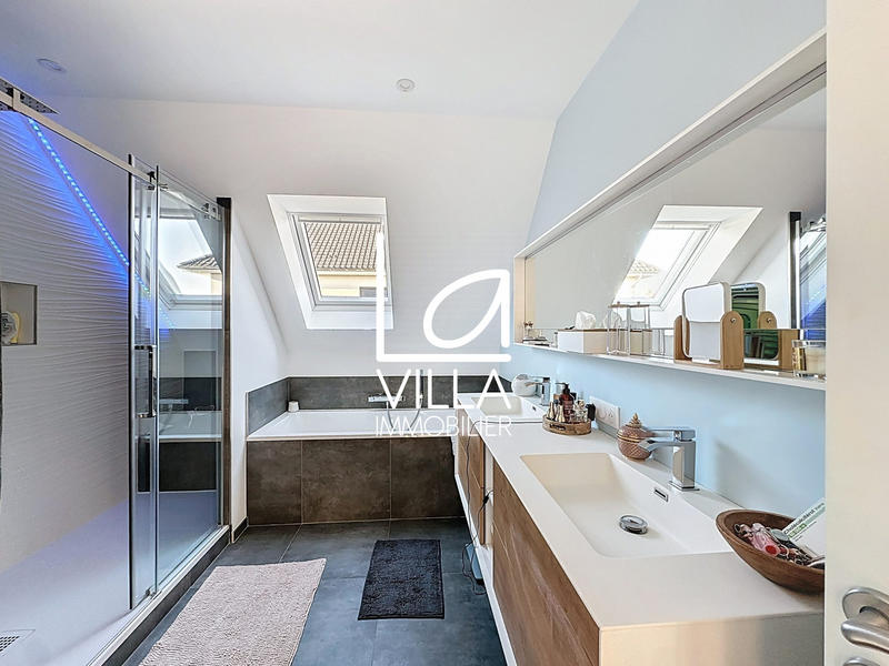 Villa - 163 m² - 5 pièces