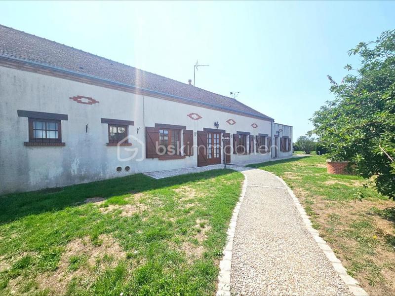 Maison traditionnelle - 196 m² - 5 pièces